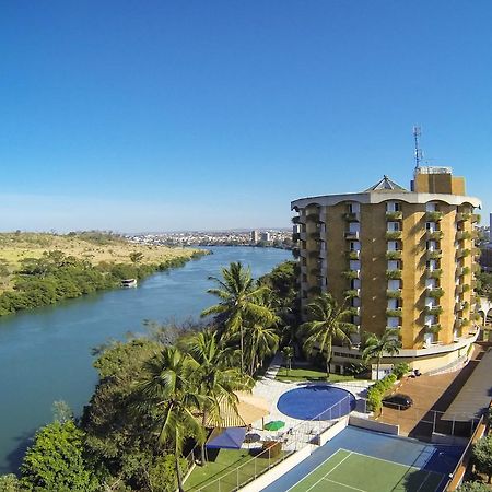 Hotel Beira Rio 伊通比亚拉 外观 照片